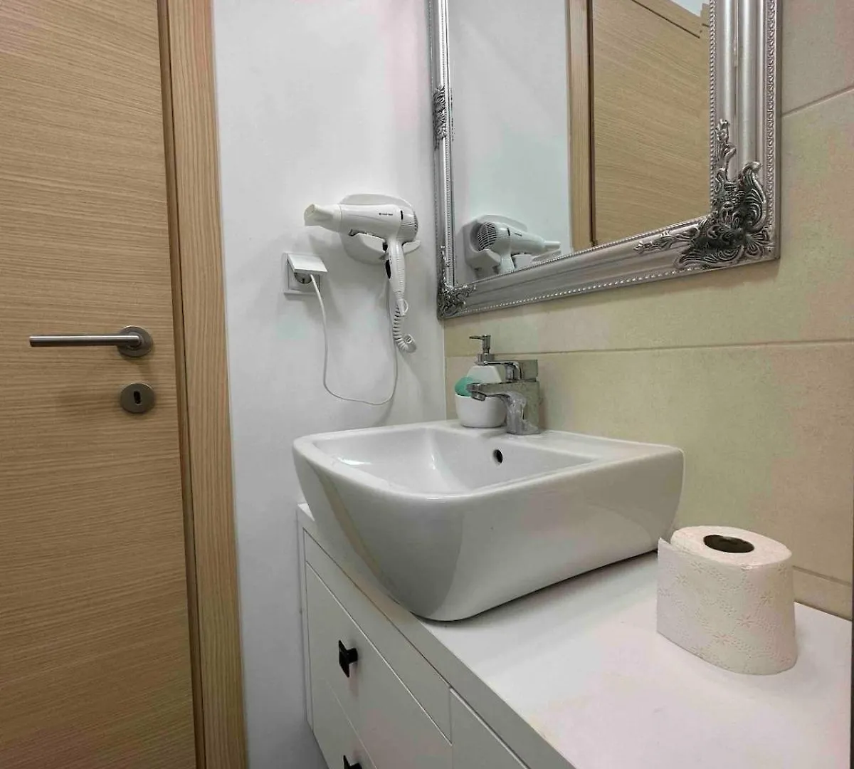 Boutique Home In Granvia Park Bukarest Lägenhet